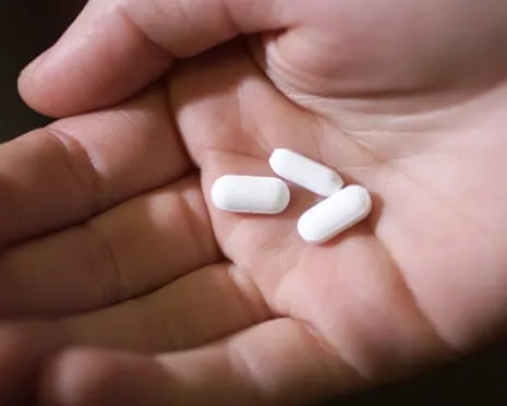 Aspirin Shows Major Benefit in Stopping Bowel Cancer Return, Study Confirms