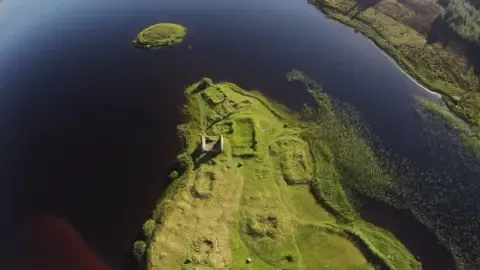 Forgotten Regal Fortress Discovered on Scottish Island
