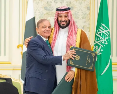 The Kingdom of Saudi Arabia and Pakistan Sign Mutual Defence Treaty
